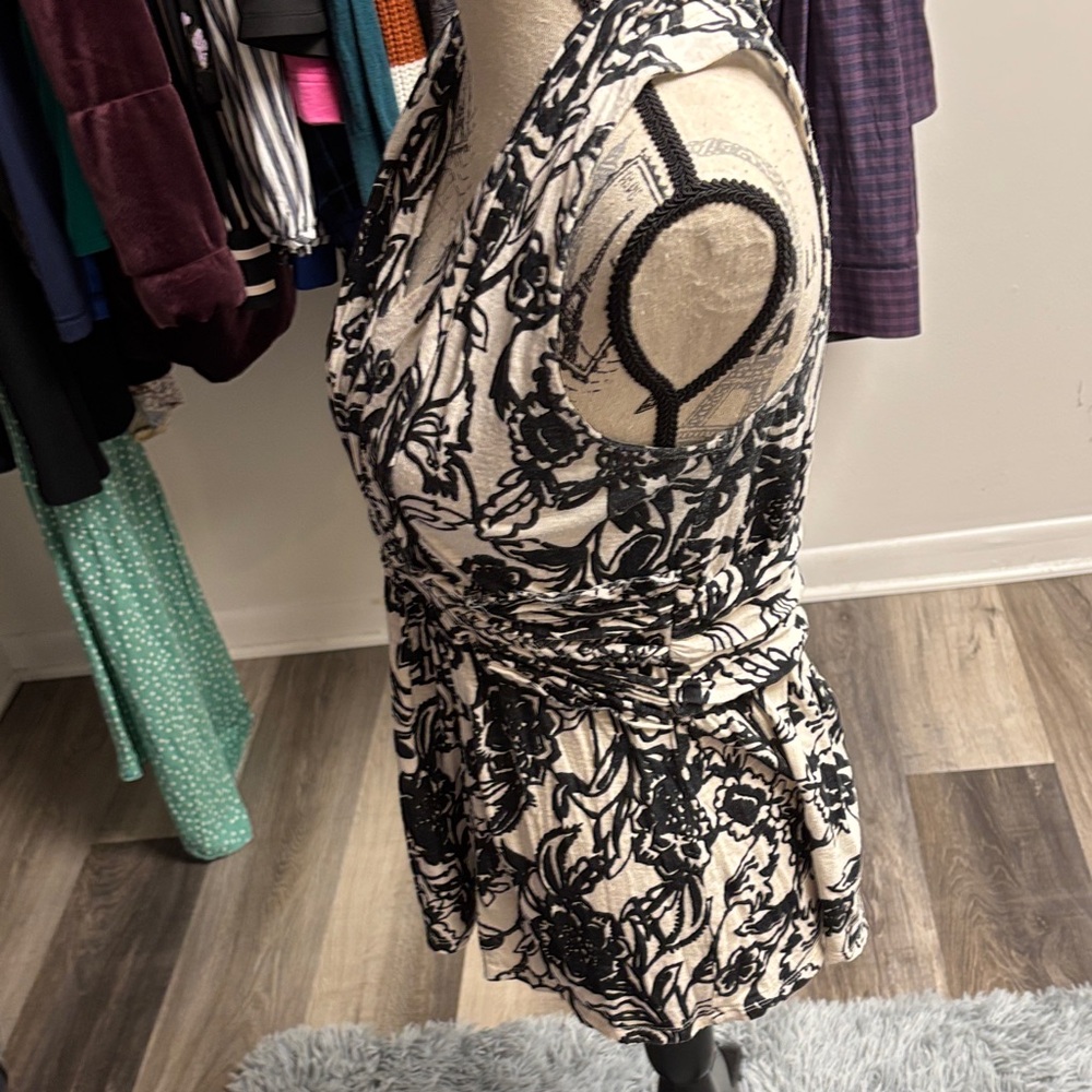 Y2K LOFT Black and Cream Floral Blouse - Picture 3 of 15